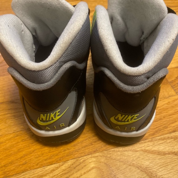 Mens Nike Air Trainer and Neon Green Athletic Shoes - Picture 11 of 15